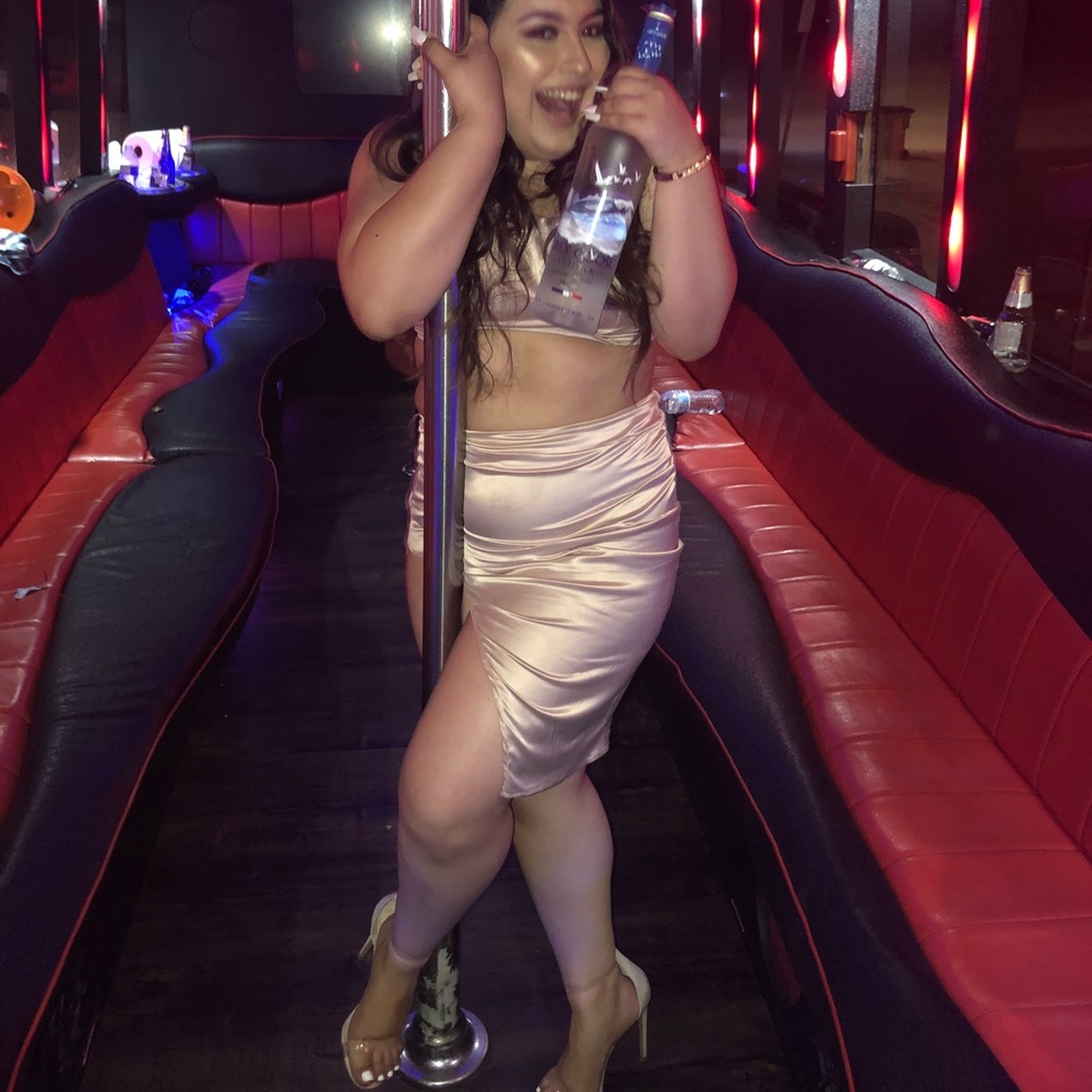 Fashion Nova Champagne Two Peace